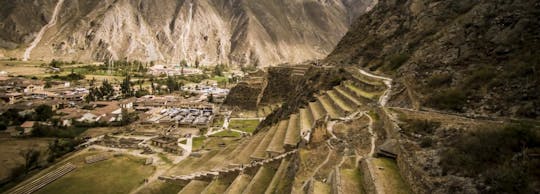 Tour di un'intera giornata alla Valle Sacra da Cusco: Ollantaytambo, Chinchero e Yucay Museum con pranzo