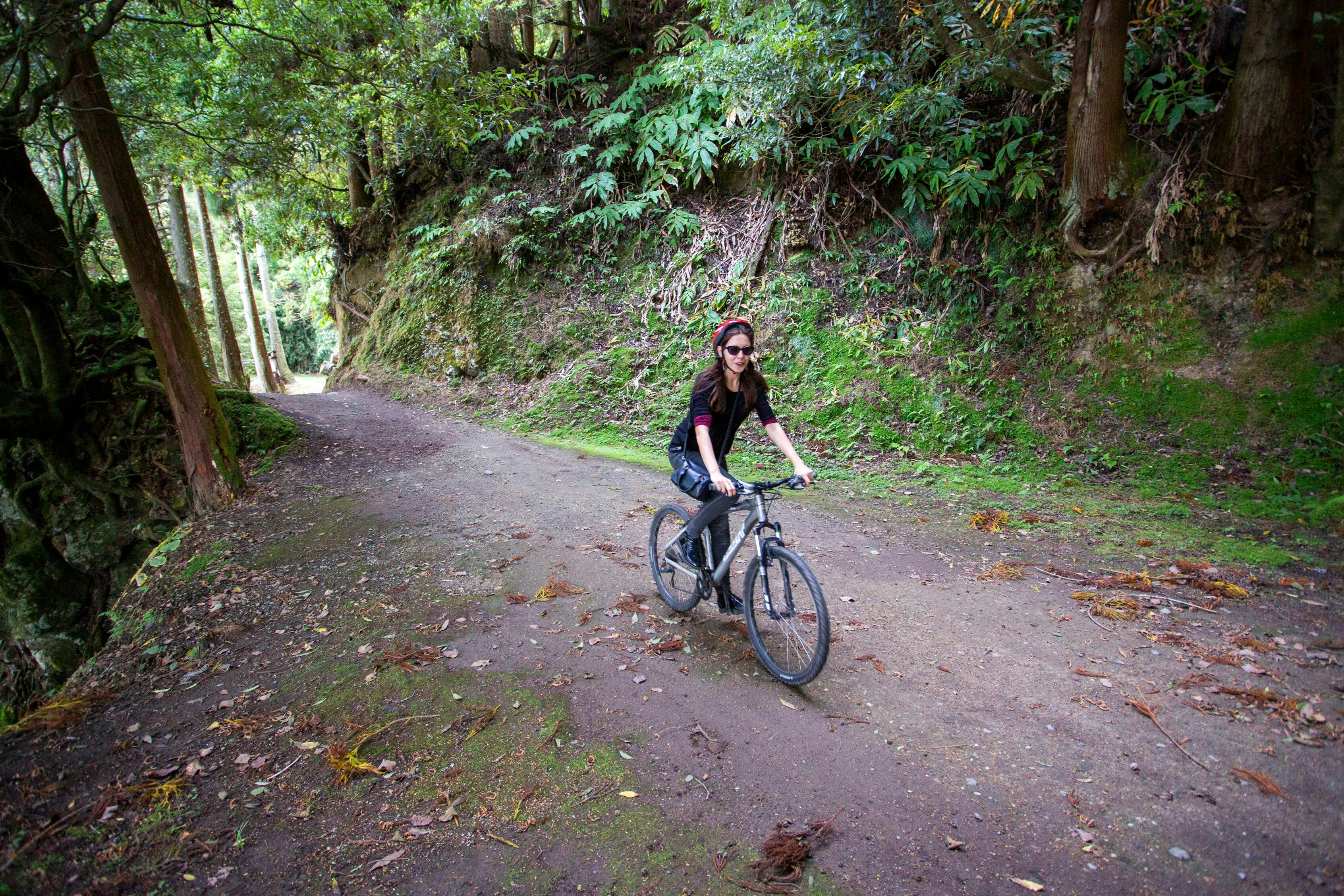 Furnas Canoeing & Mountain Biking Tour