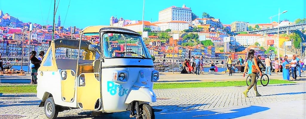 Tour di tuk-tuk di mezza giornata intorno a Porto