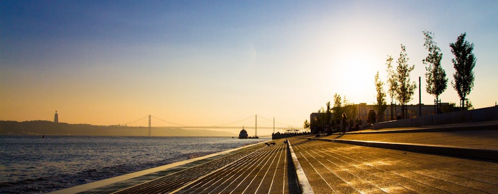 Tour de Lisboa Sitway por la noche