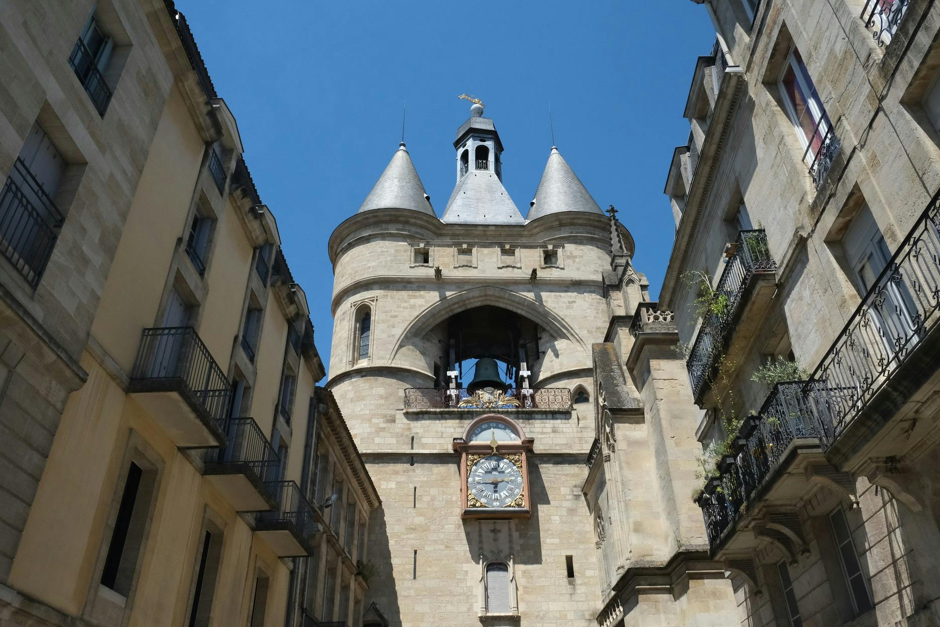 Excursão e jogo de exploração Old Town Bordeaux