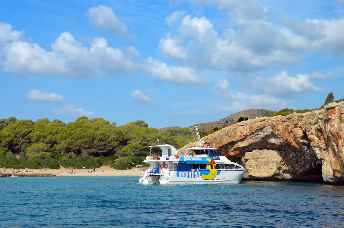 Moonfish Glass-bottom Boat Trips