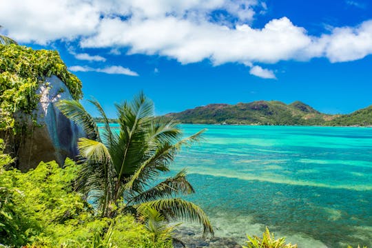 15 or 30-minute Praslin and La Digue helicopter tour from Praslin