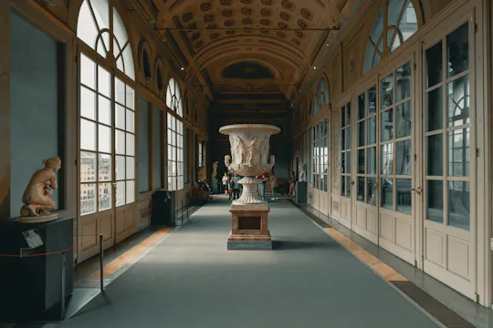 Uffizi ticket entrance and open bus tour of Florence