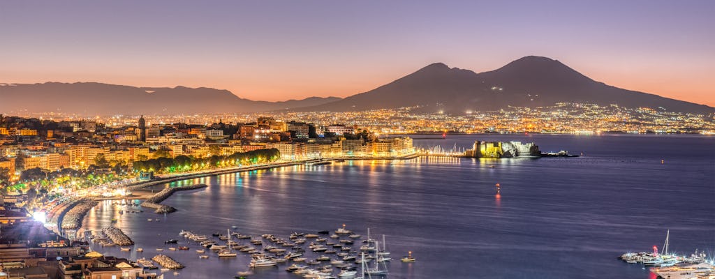 Tour al tramonto del Golfo di Napoli su una goletta di lusso