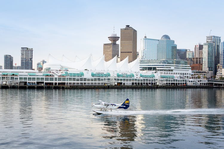 Vancouver classic panorama seaplane tour