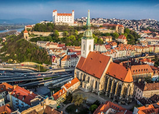 Zwiedzanie zamku na Presporacik Oldtimer w Bratysławie i bilet wstępu do zamku