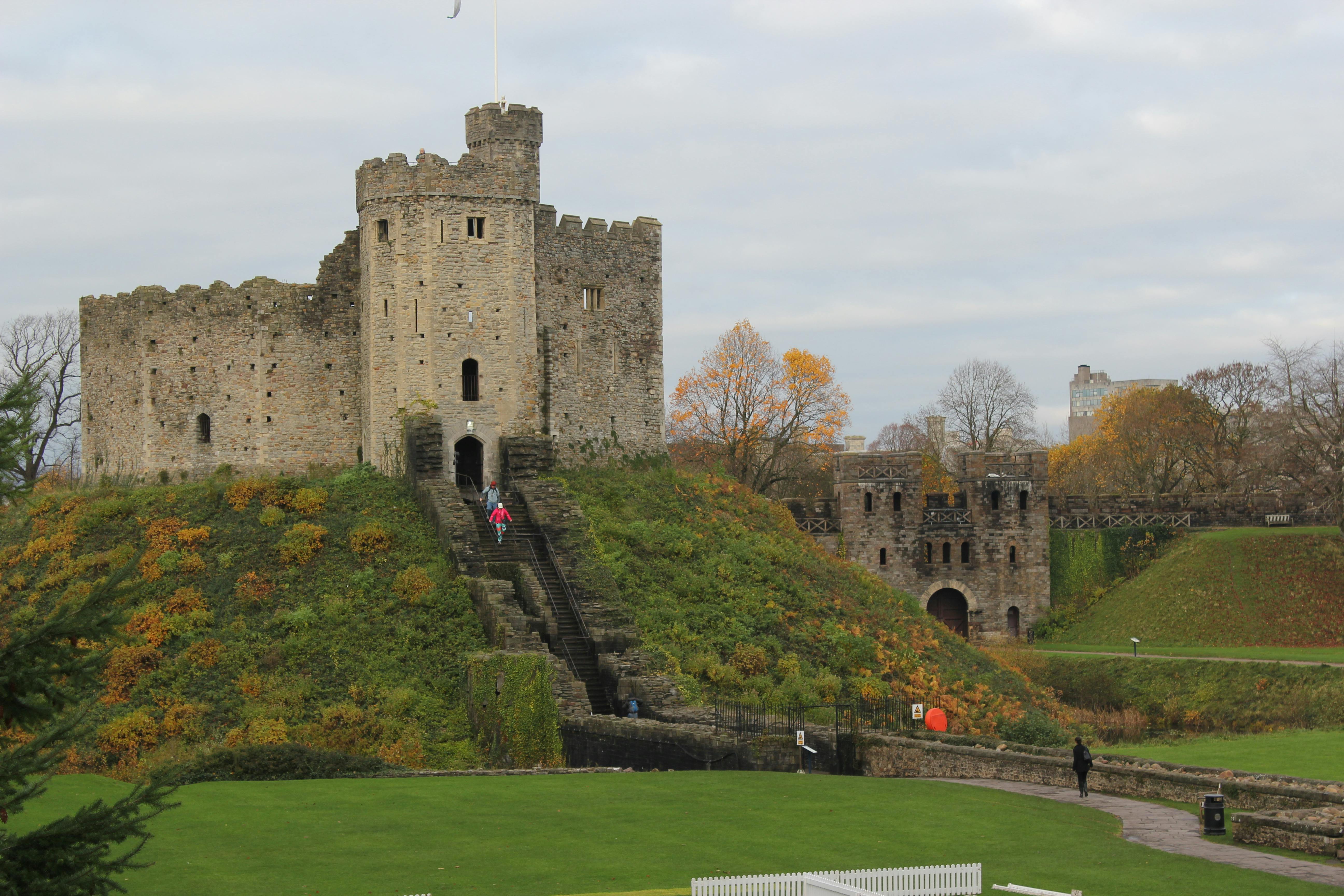 Privérondleiding door Cardiff Castle, Caerphilly Castle en Castle Coch