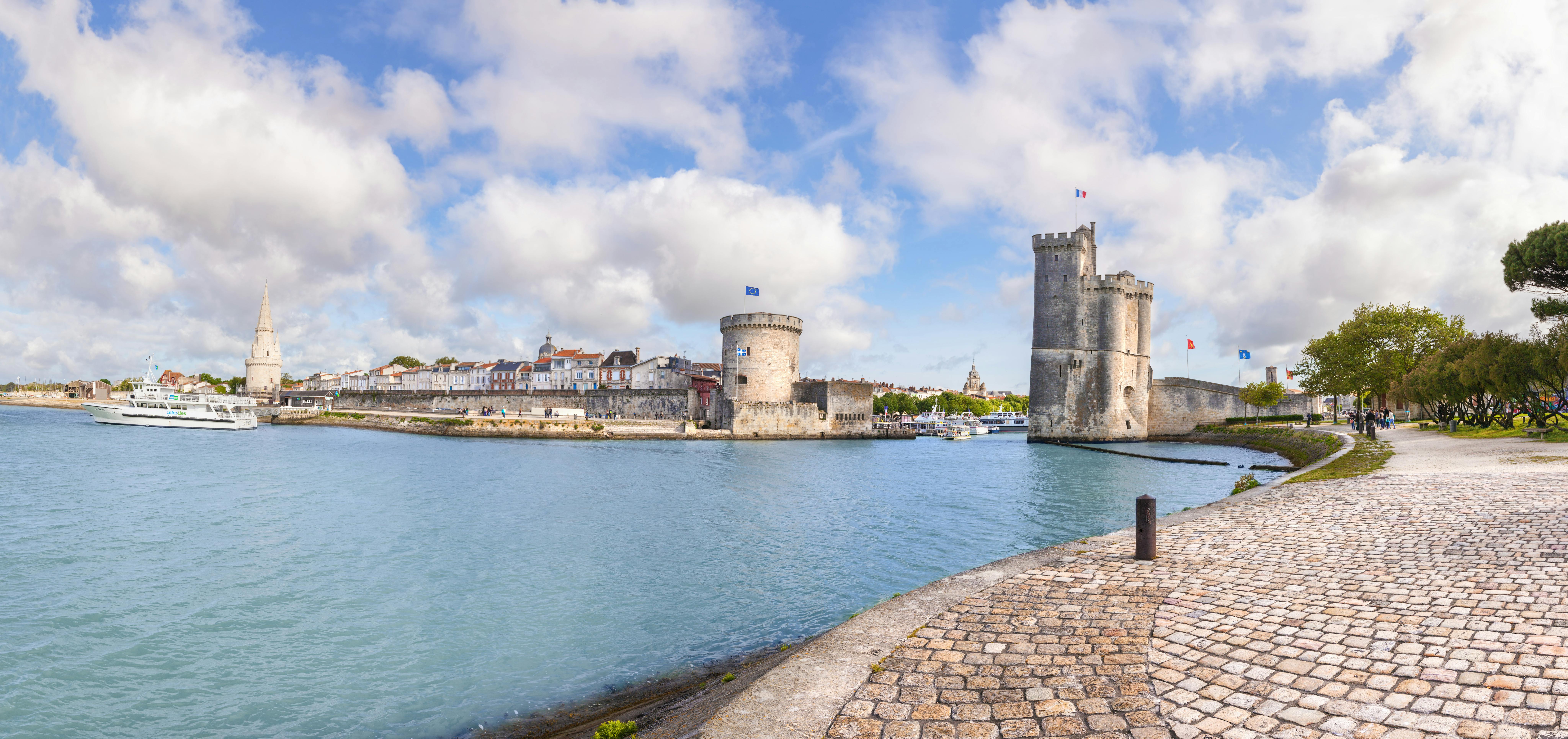 7 wonders of La Rochelle exploration game and tour