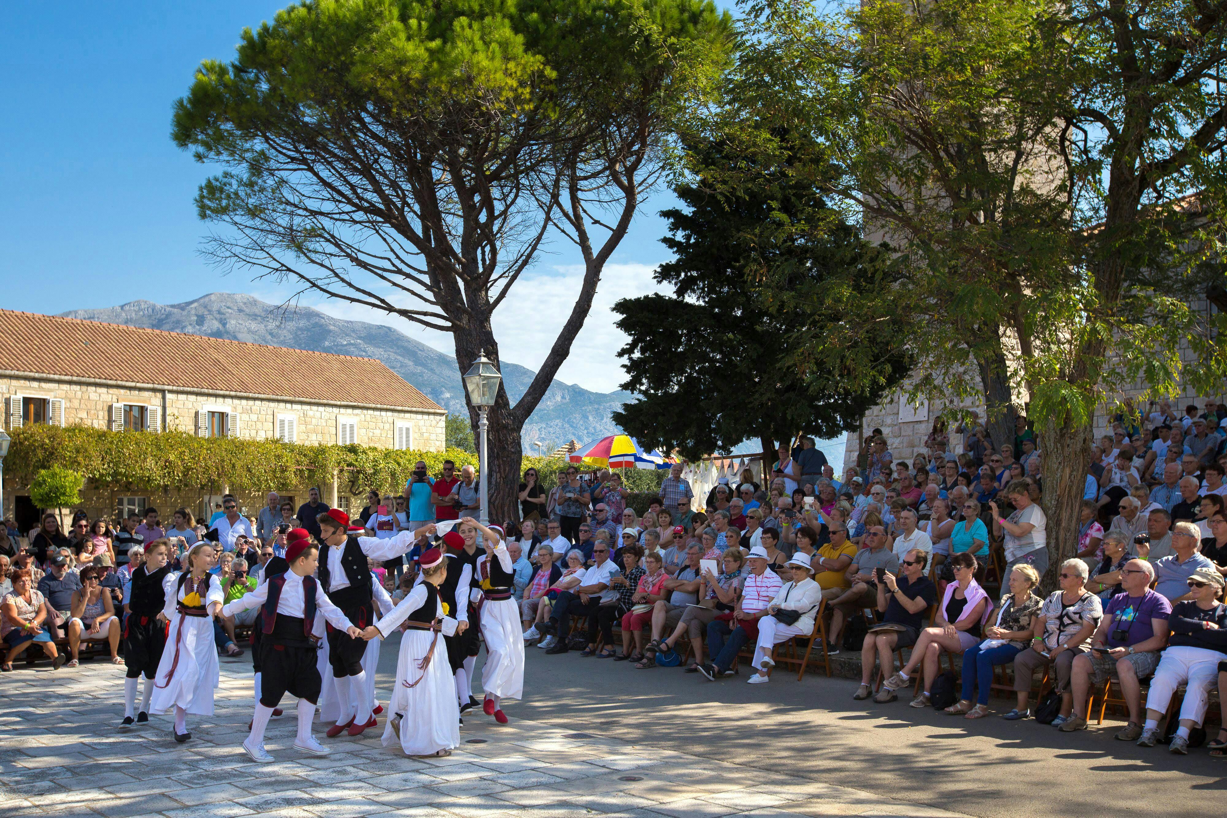 Cilipi Folklore am Vormittag