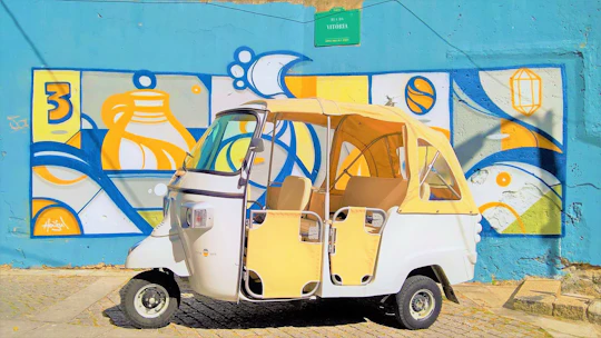 Porto full-day private tour on a tuk-tuk