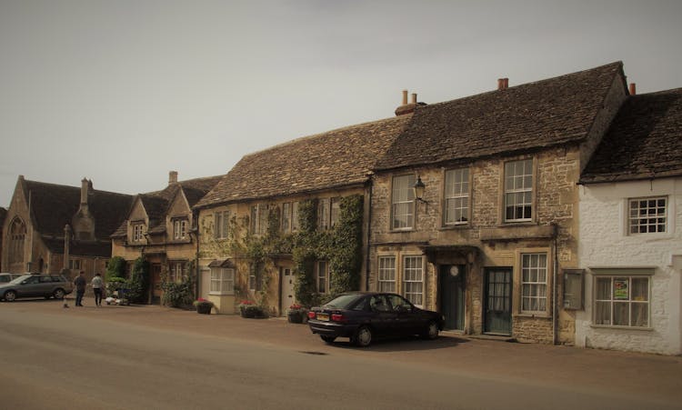 Private Bath and Lacock Village day trip from London