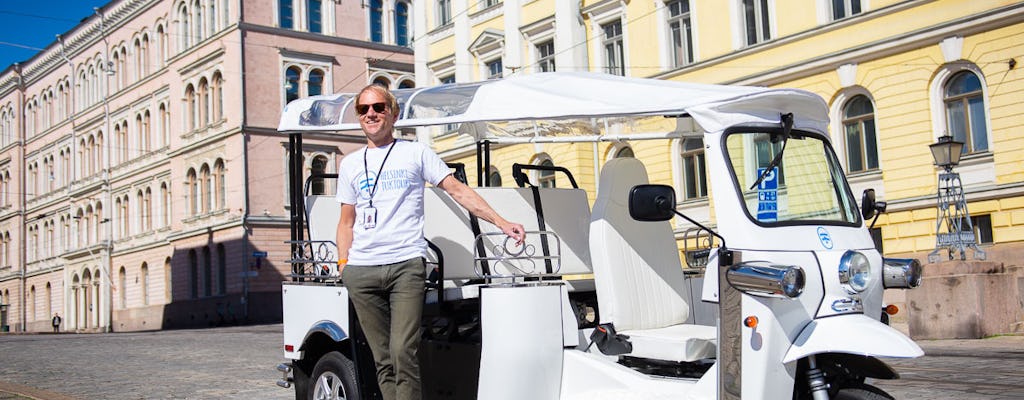 Visite privée des essentiels d'Helsinki en TukTuk