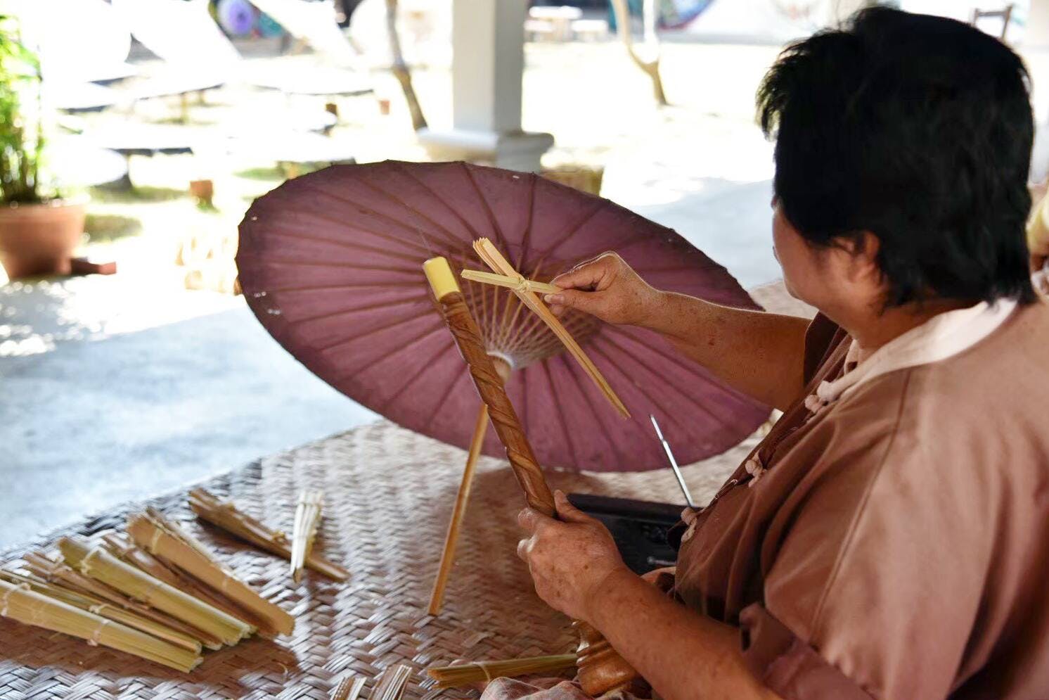 Sankampaeng and Bo Sang Handicraft Tour