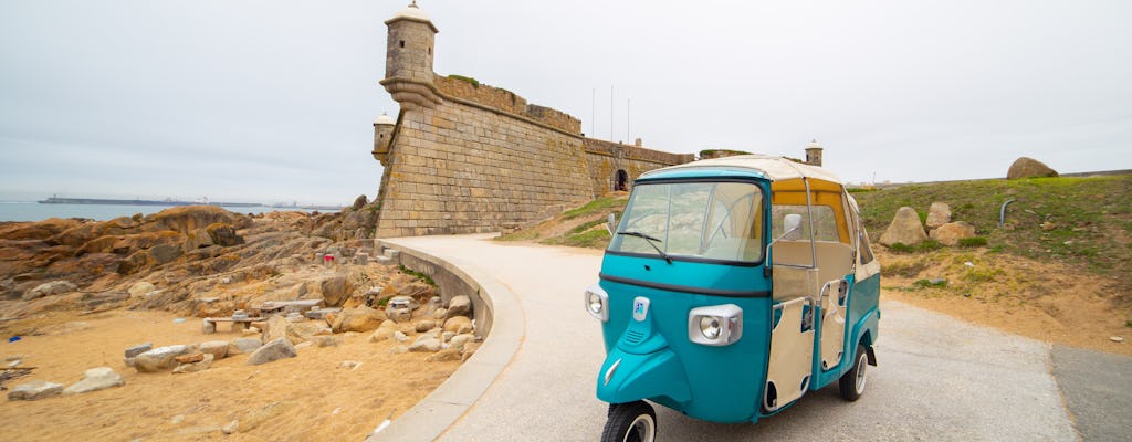 Excursión por la costa de Oporto y tour privado en tuk-tuk al centro histórico