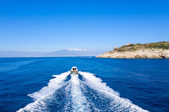Sorrento coast boat tour with aperitivo