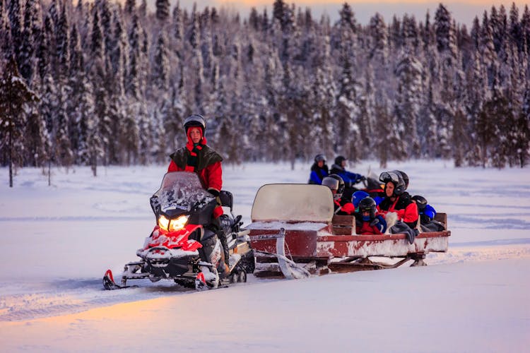 Hetta Snowmobile Day Tour