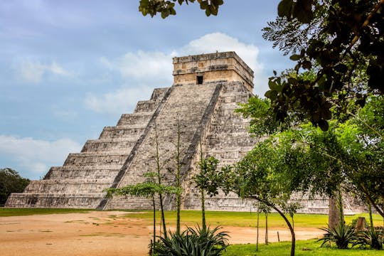 Visite de Chichen Itza et du cénote de Xunaam avec un arrêt à Valladolid