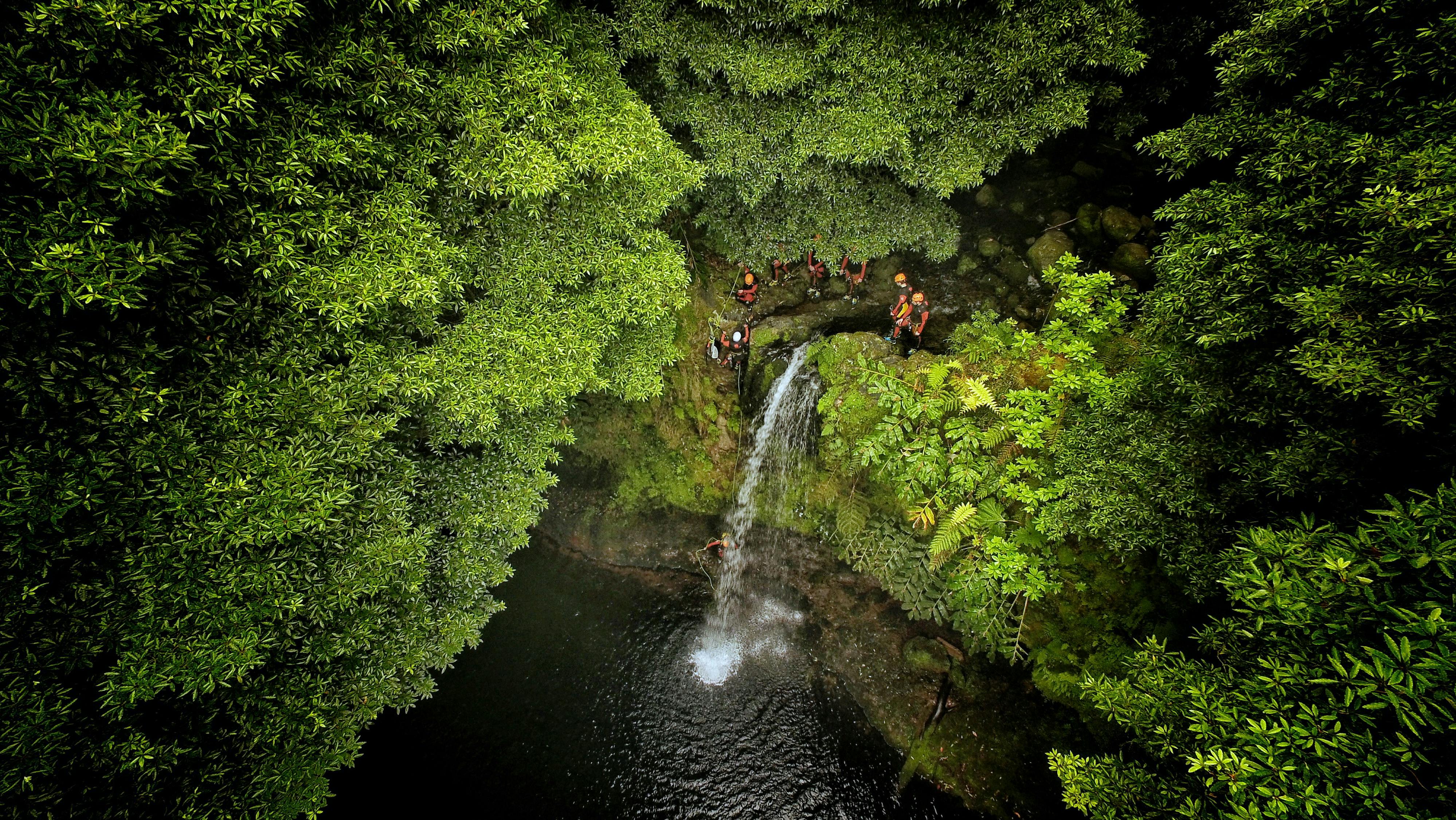 Experiência de Canyoning na Ribeira da Salga