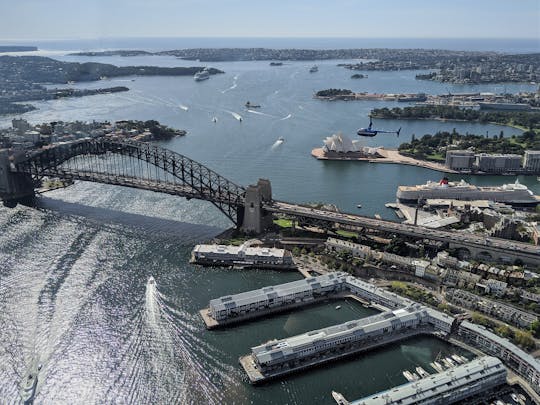 Especial: vuelo panorámico por el puerto de Sydney