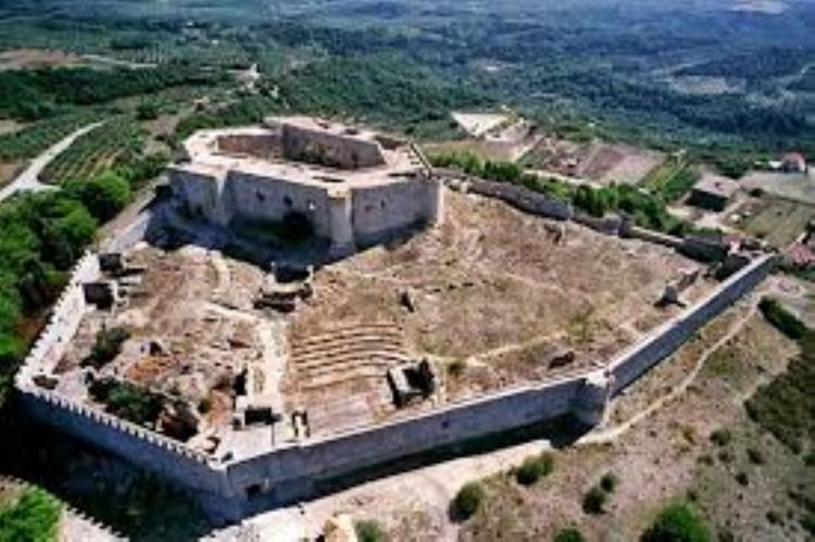 Chlemoutsi fortress and Kyllini thermal baths tour from Katakolo