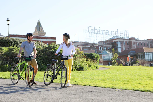Golden Gate Bridge bike rental with route map
