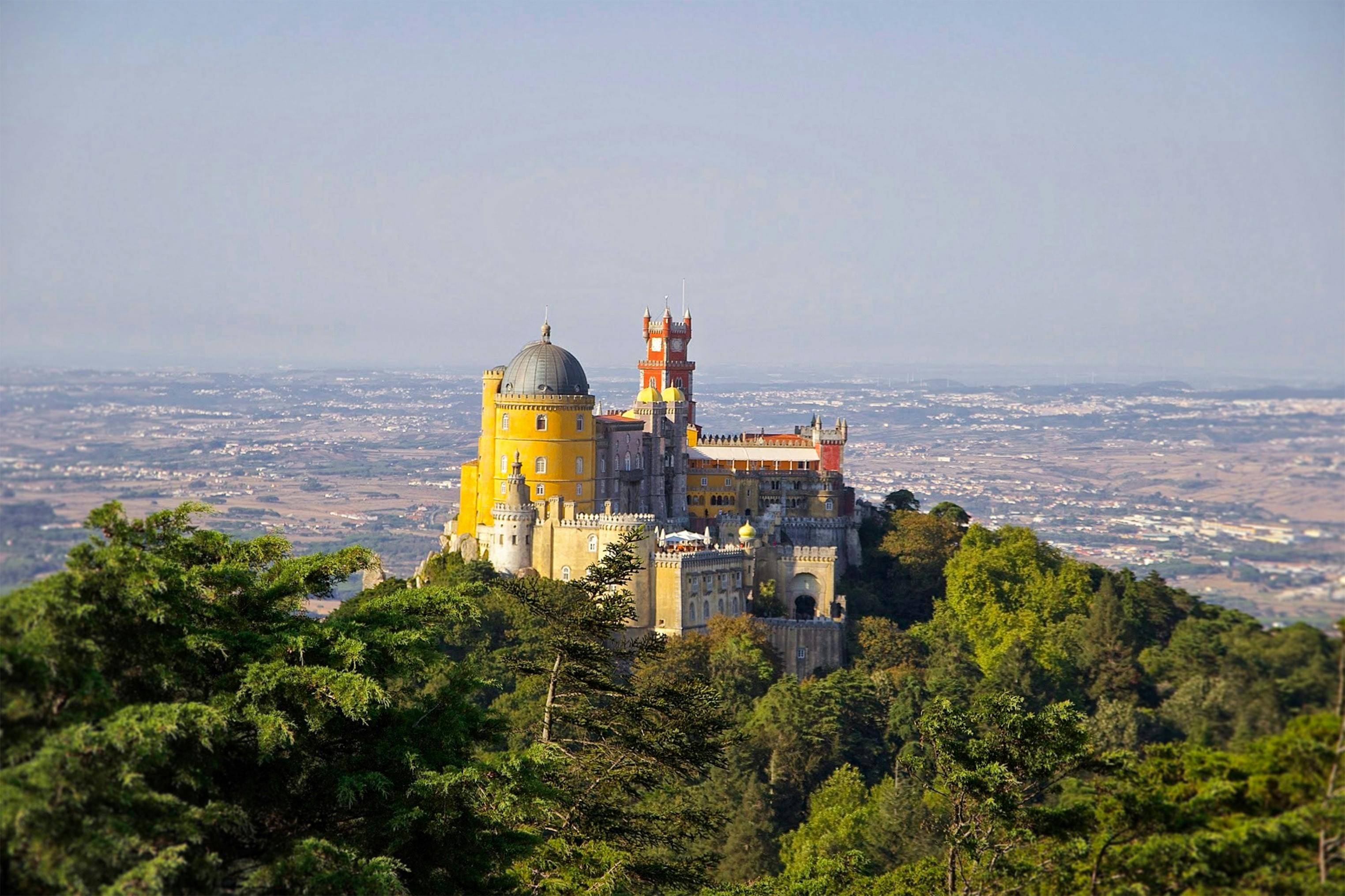 Sintra, Cascais and Estoril full-day van tour