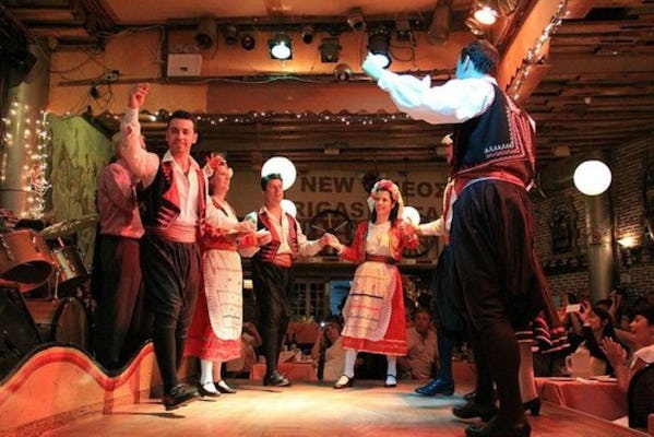 Folk music show and dinner in Athens