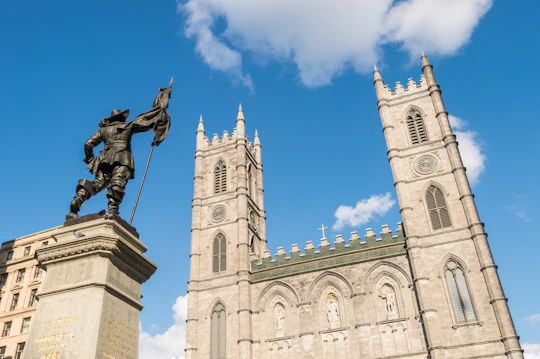 Semi-private walking tour of Old Montréal