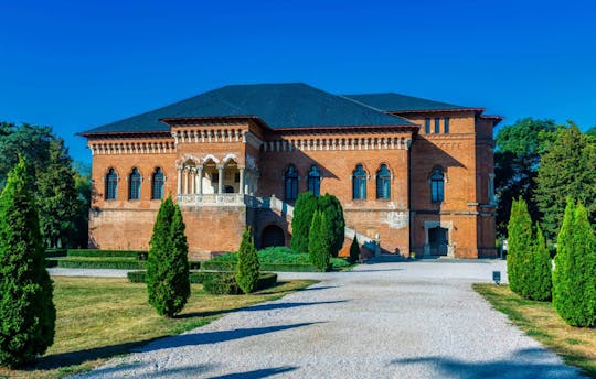 Tour en grupos pequeños al Palacio Mogosoaia y al Monasterio Snagov