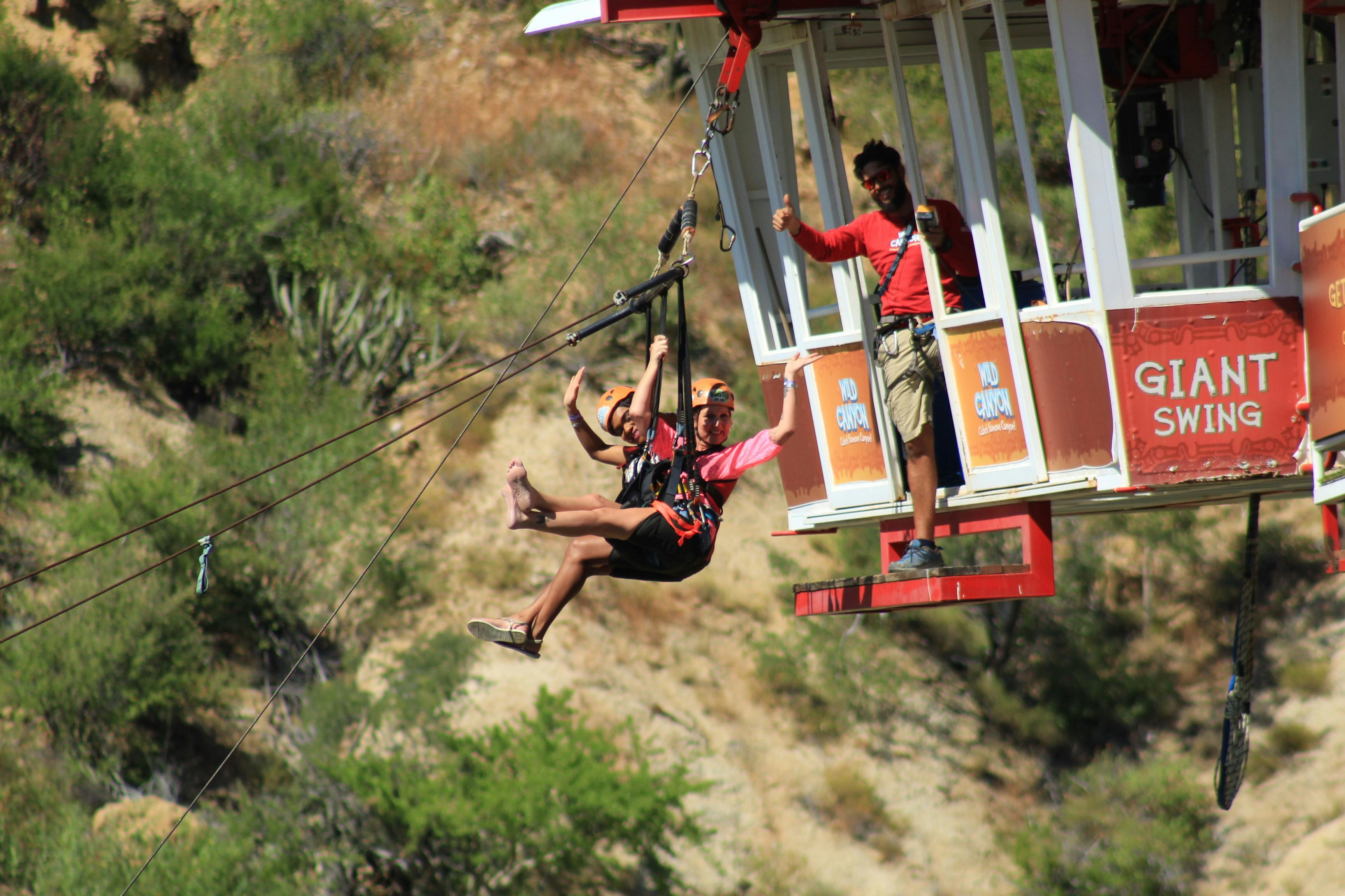 Przejażdżka Giant Sling Swing w Los Cabos