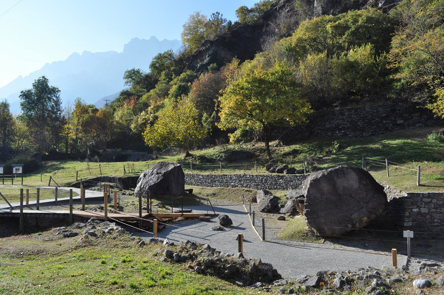 Passeer de rotstekeningen in Valcamonica
