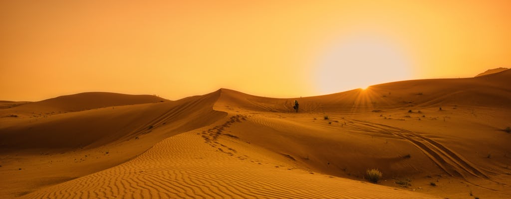 Dune Dinner Safari im Bassata Camp von Ajman