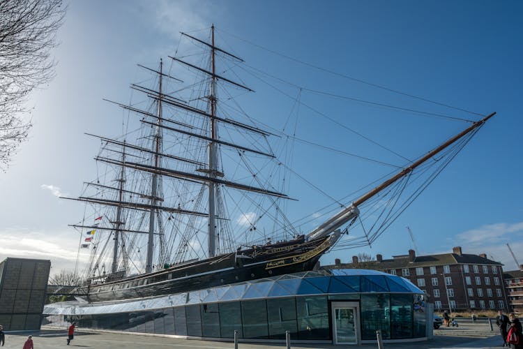 Uncover Greenwich where time begins on a self-guided audio tour