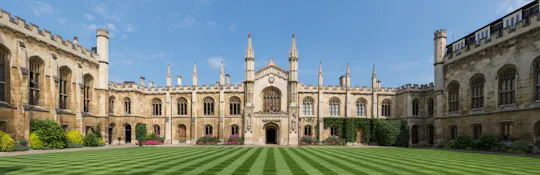 Aproveite os pontos turísticos clássicos do Cambridge Colleges em uma excursão autoguiada em áudio