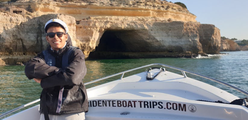 Excursion en bateau privé aux grottes de Benagil plus