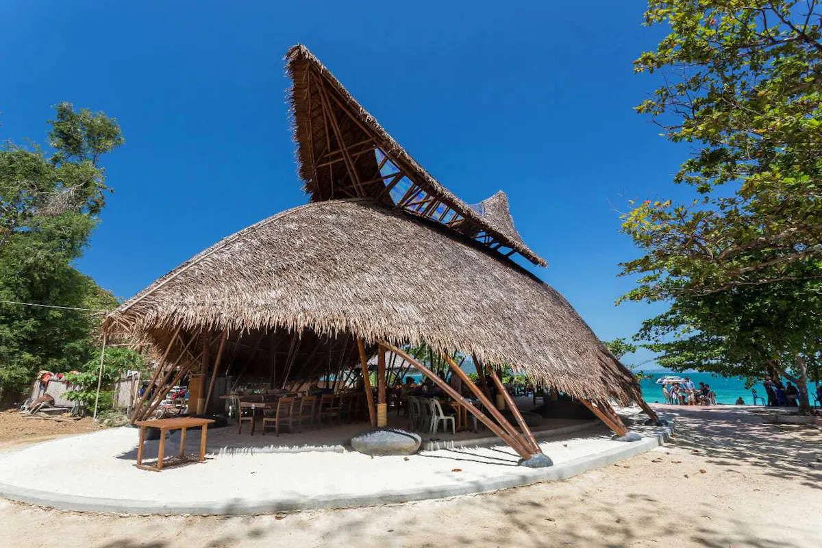 Half-Day Speedboat Tour to Banana Beach
