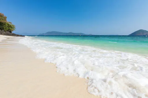 Half-Day Speedboat Tour to Banana Beach