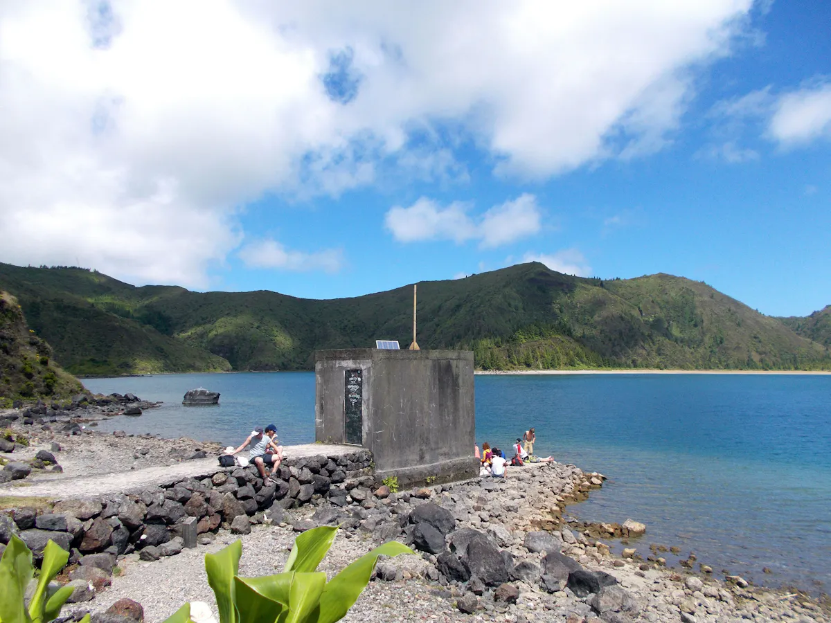 Lake Fogo & Ribeira Grande Minivan Tour