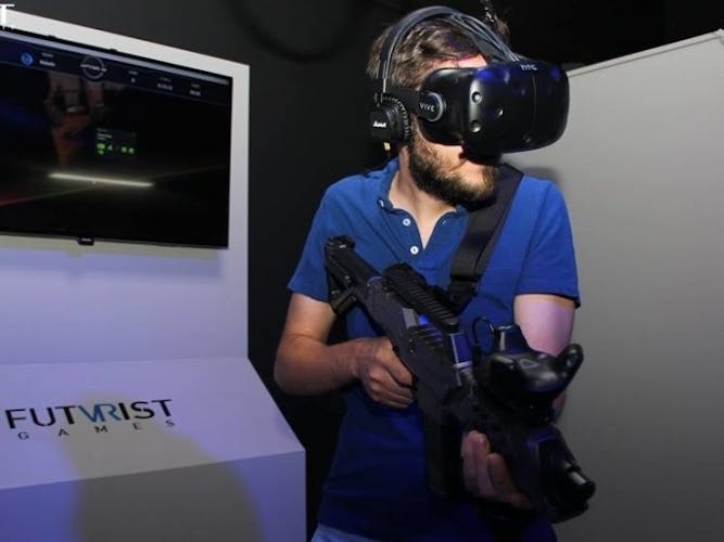 30-minute free roam arena virtual reality game session