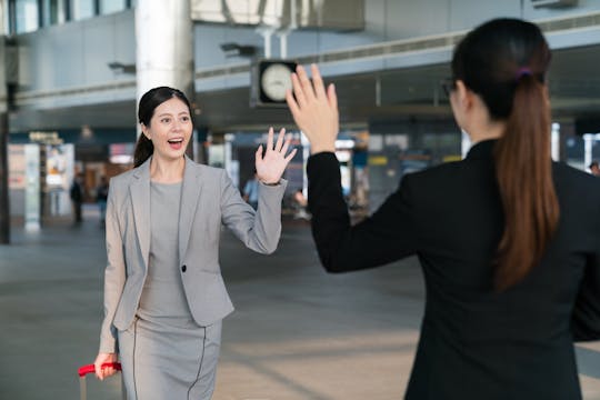 Serviço de recepção e recepção no Aeroporto Internacional de Abu Dhabi