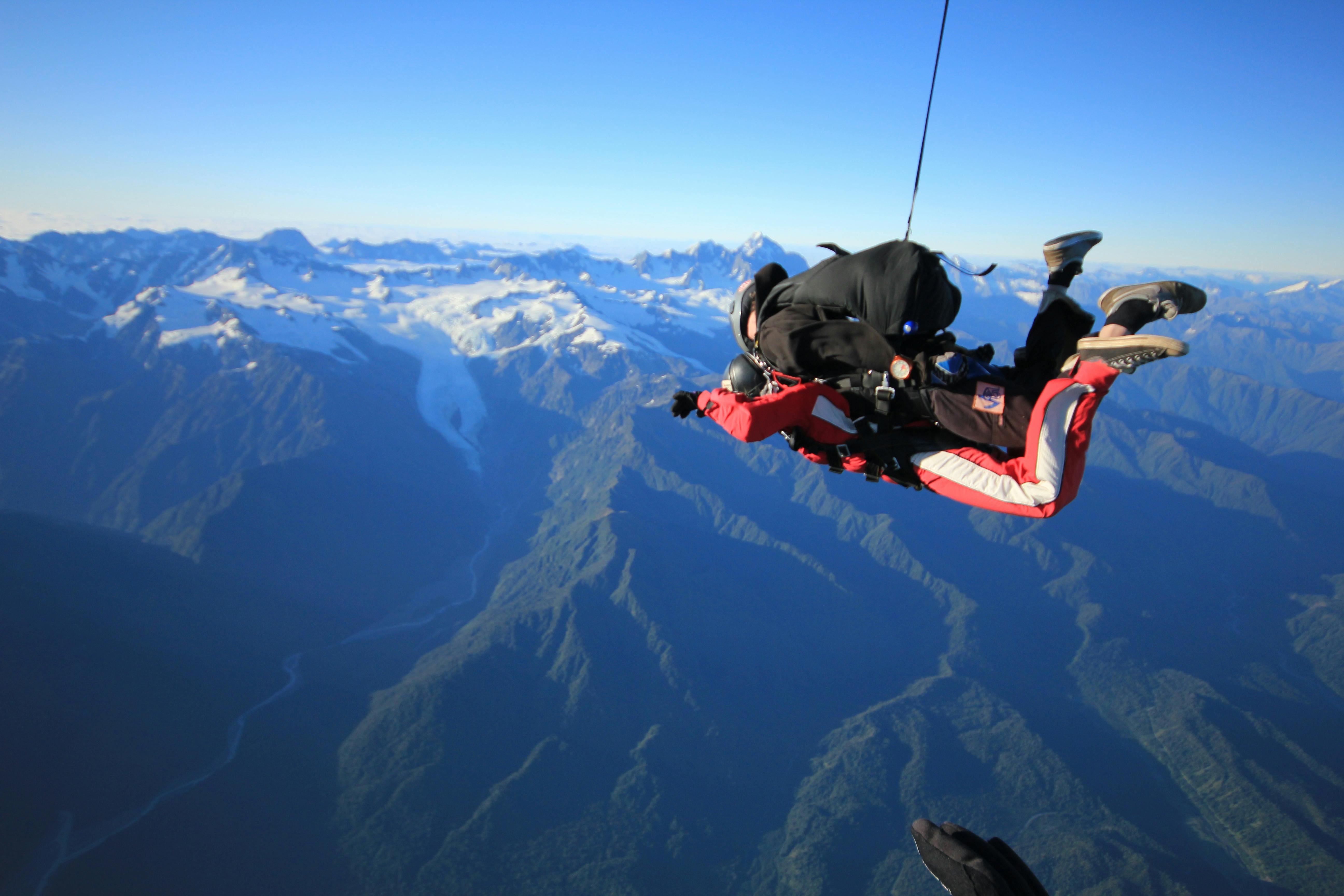 Tandem-skydive op 3.000 meter hoogte boven de Franz Josef- en Fox-gletsjers