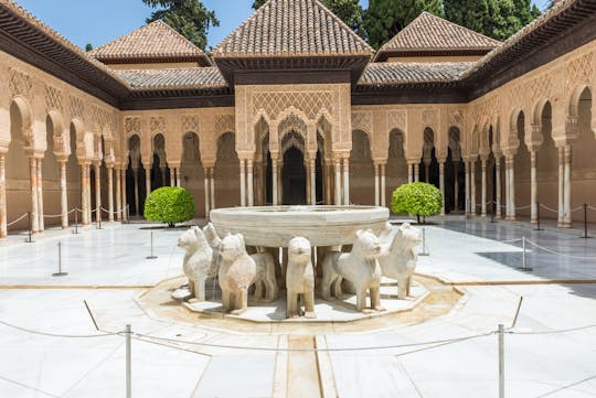 Eintrittskarten und private Tour durch die Alhambra