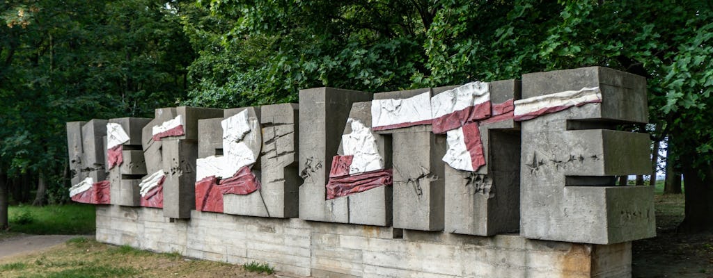 Inizio privato del tour Westerplatte della seconda guerra mondiale in auto