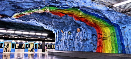 Visite à pied de l’art du métro de Stockholm