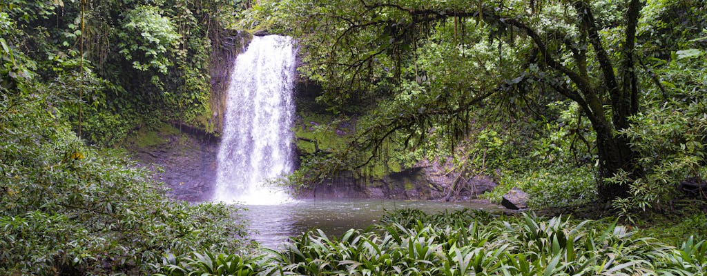 Bucay waterfalls hiking tour
