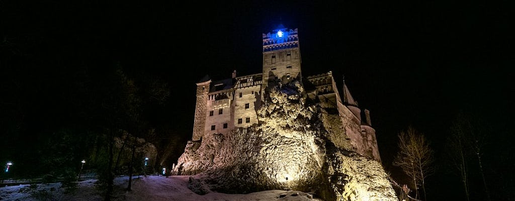 Tour privato del castello di Dracula di notte e cena tradizionale rumena