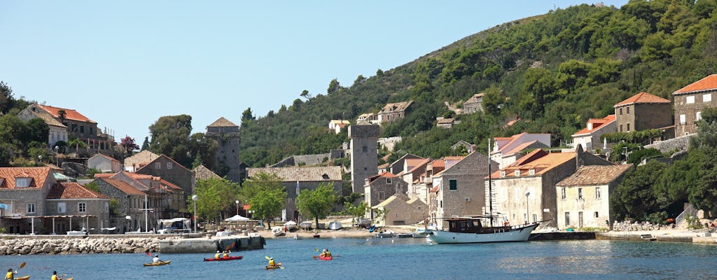 Passeio de barco pelas três ilhas com almoço saindo de Dubrovnik