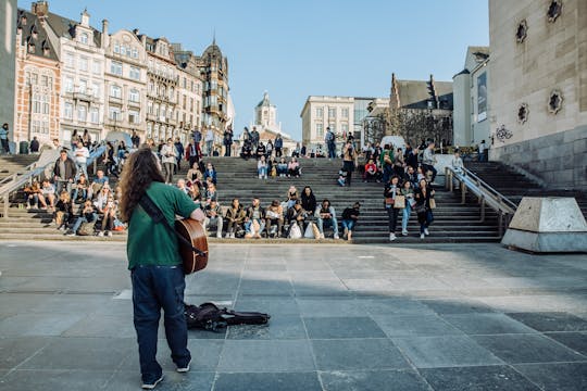 Tour privado de Bruselas: gemas ocultas y atracciones principales con un local