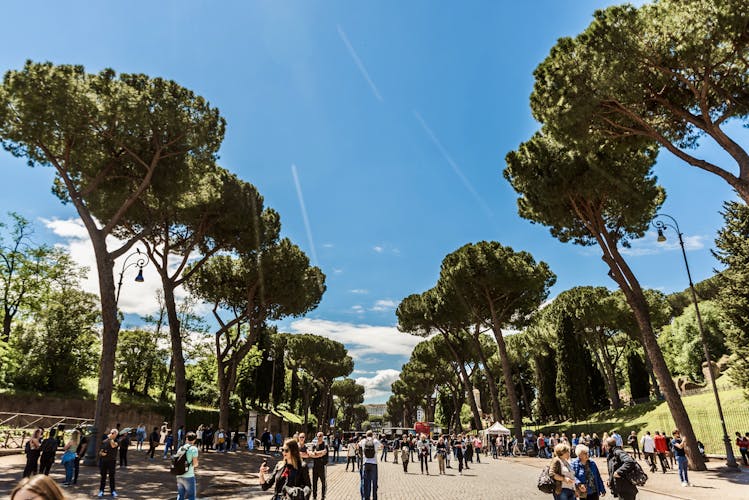 Rome half-day private walking tour with a Local - 100% personalized